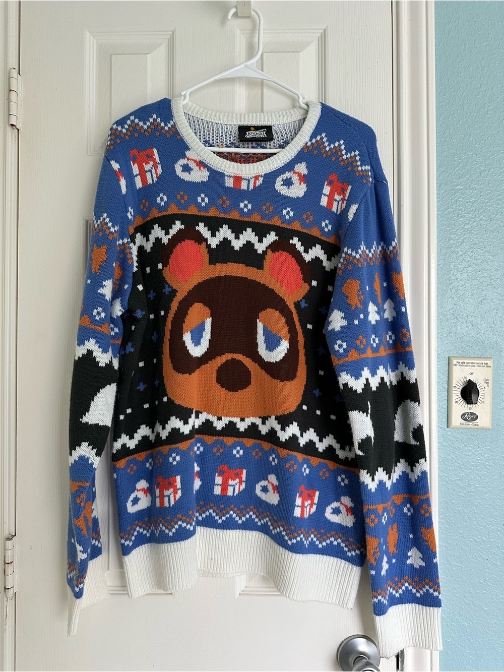 Nintendo Animal Crossing Sweater Mens Large Sleepy Bear Ugly Tacky Christmas